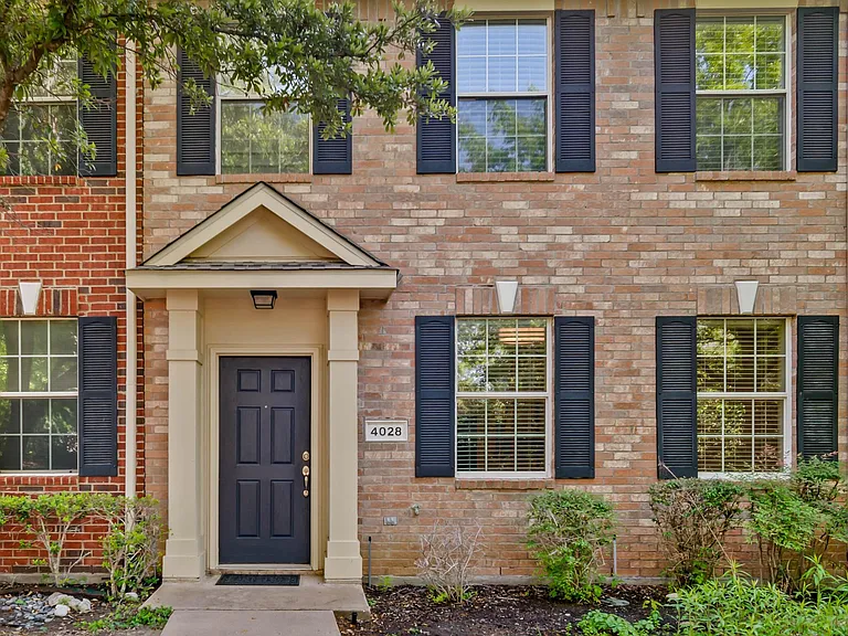 4028 Kyndra Cir — Photo 2