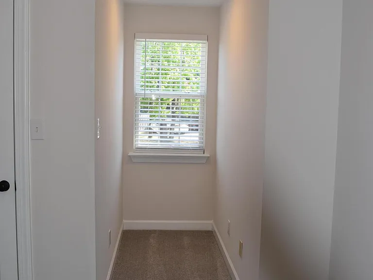 201 Bainbridge Dr — Photo 22