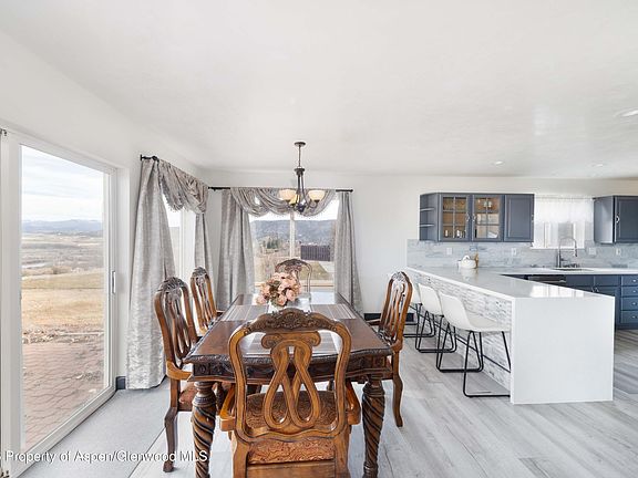 5th image of 902 Hickory Dr