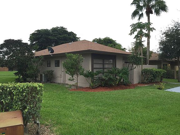 2nd image of 5274 Mendoza St
