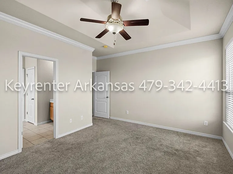 800 SW Summitchase Rd — Photo 16