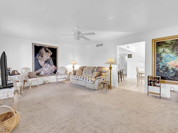 5th image of 3685 Mount Vernon Ave
