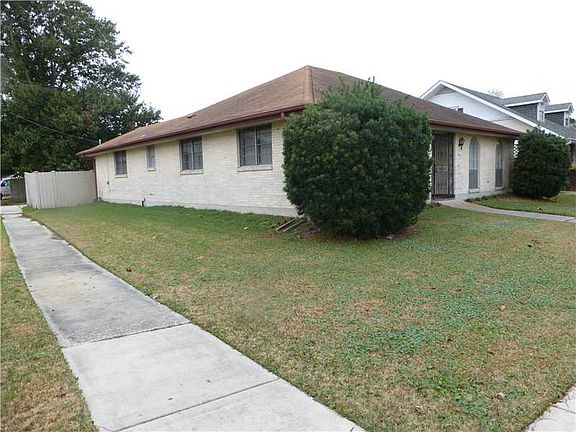 2nd image of 3800 Ferran Dr