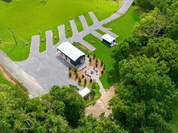 135 Frost Bottom Church Ln, Oliver Springs, TN 37840