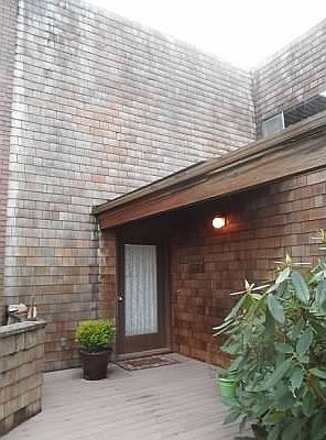 2nd image of 630 Washington Ct