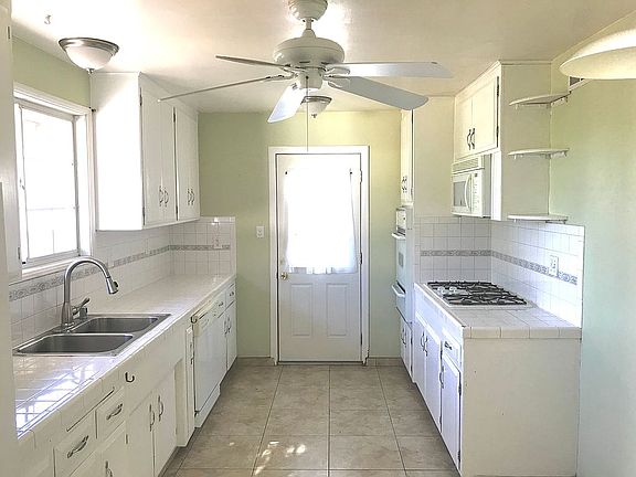 5th image of 20808 Clark St