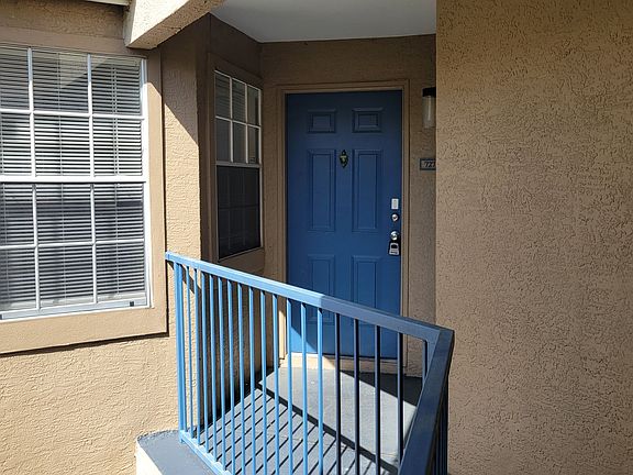 3rd image of 7300 Westpointe Blvd APT 727