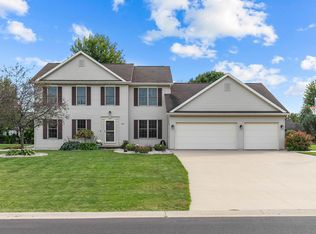 W6045 Zinnia Dr, Appleton, WI 54915