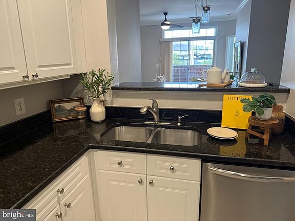 3rd image of 2700 Bellforest Ct APT 201