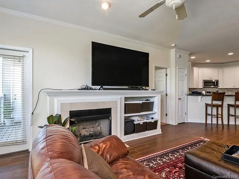 226 S Torrence St #301 — Photo 14