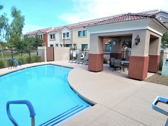 3rd image of 125 N Sunvalley Blvd #127
