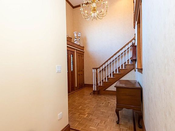 5th image of 74 Apple Blossom Ln