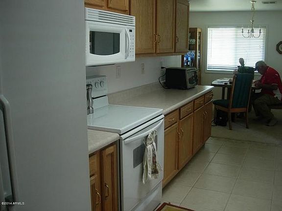 4th image of 9907 W Spruce Dr