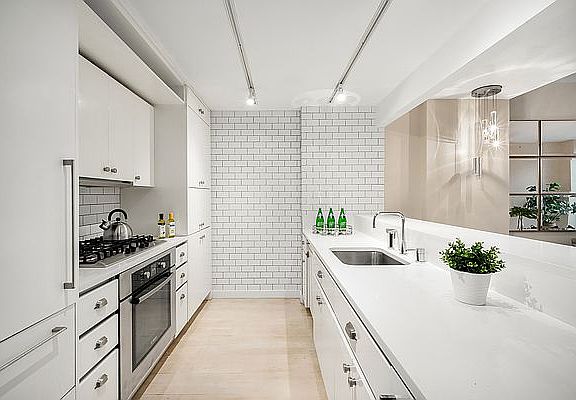 3rd image of 50 Franklin St APT 9C