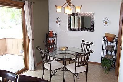 4th image of 608 1/2 Lake St #1