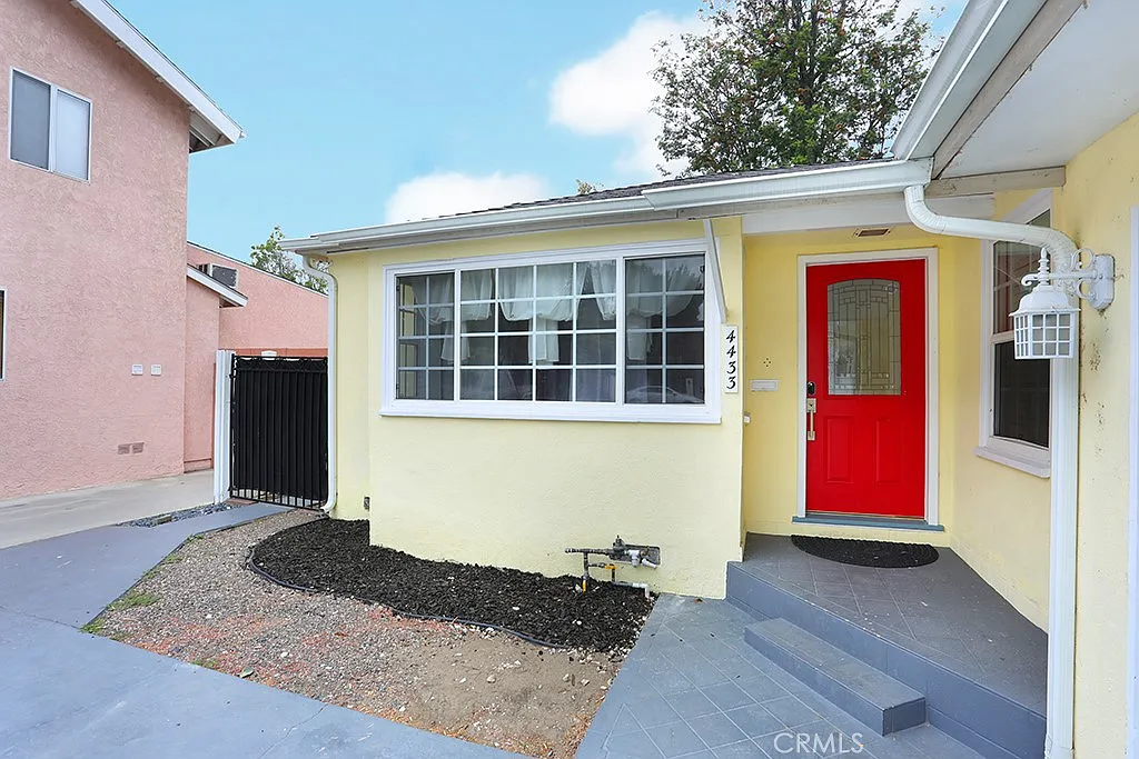 3 bed, 1582 sqft, $4,600 — Photo 1