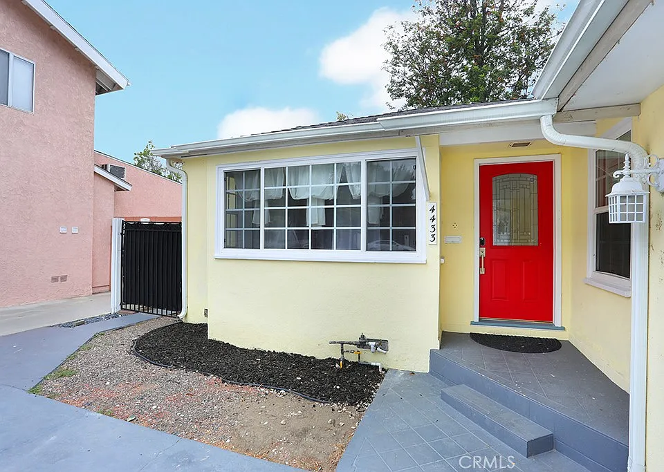 4433 Stern Ave