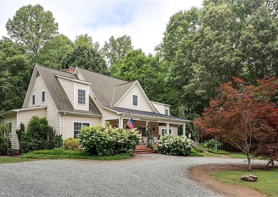1st image of 5906 Stoneleigh Pl
