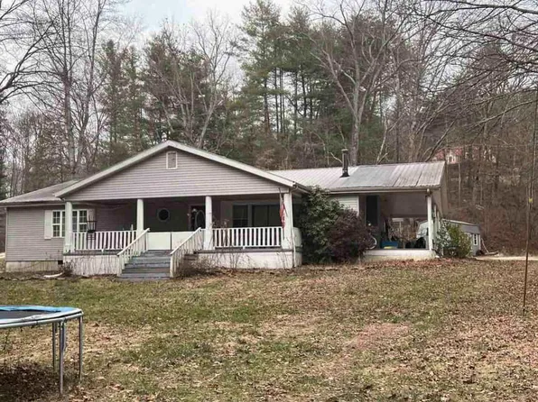 566 Hoods Run Rd, Greenup, KY 41144