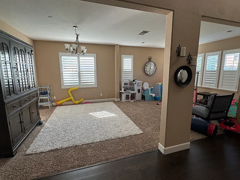 5675 Saratoga Cir — Photo 4