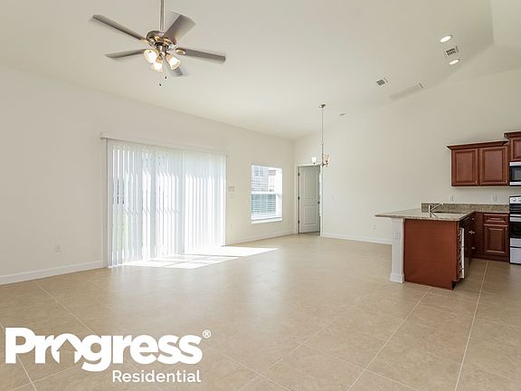 5th image of 101 Burlington Pl.