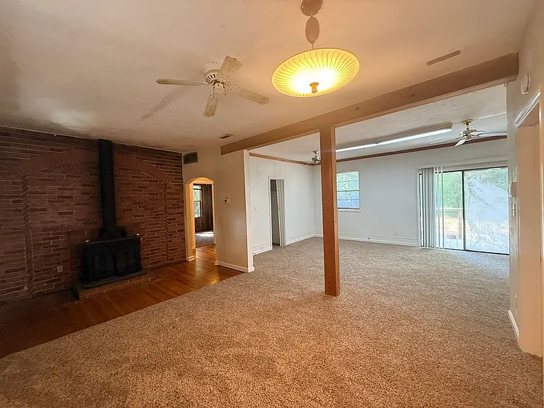 5725 E University Ave — Photo 5