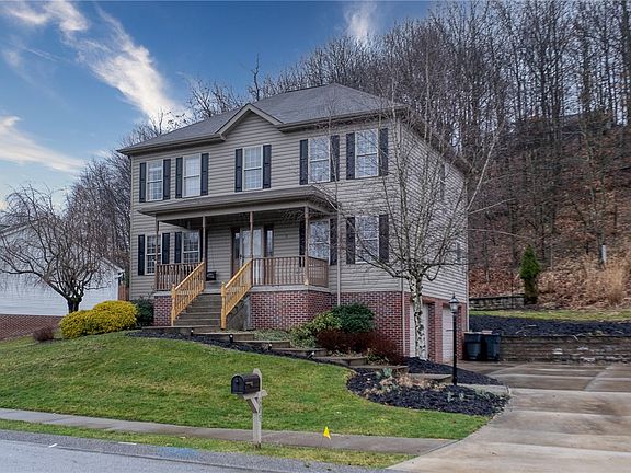 3rd image of 608 Warwick Ln