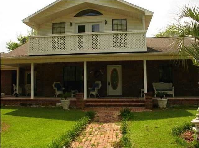Wrap around balcony 