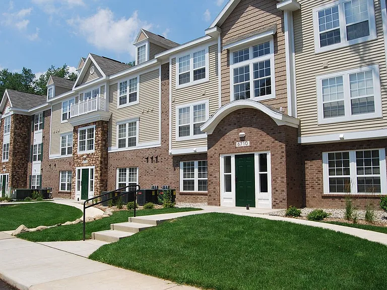 Tall Oaks Apartment Homes — Photo 47