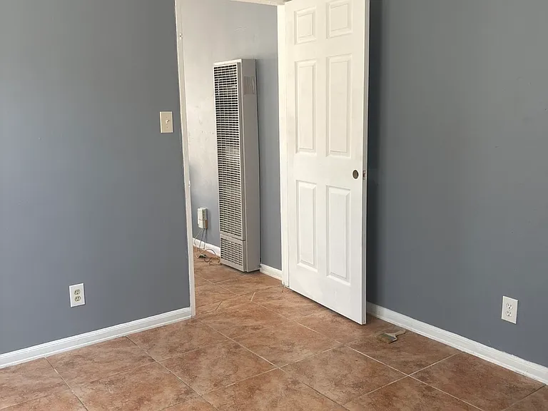 6538 E Olympic Blvd #2 — Photo 4