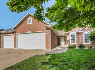 22510 Vincent St, Peculiar, MO 64078