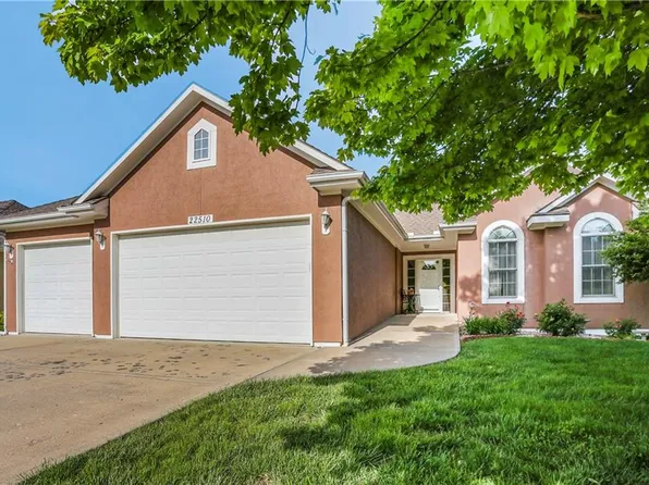 22510 Vincent St, Peculiar, MO 64078