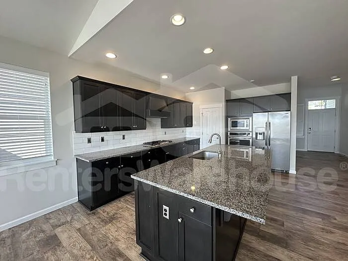 2711 Fiddleback St NE — Photo 5