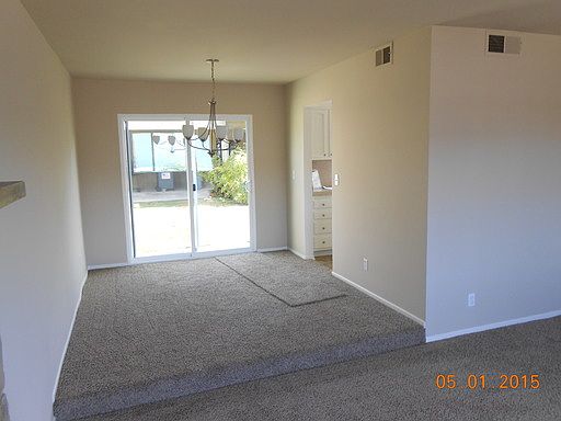 3rd image of 2461 W Carson St