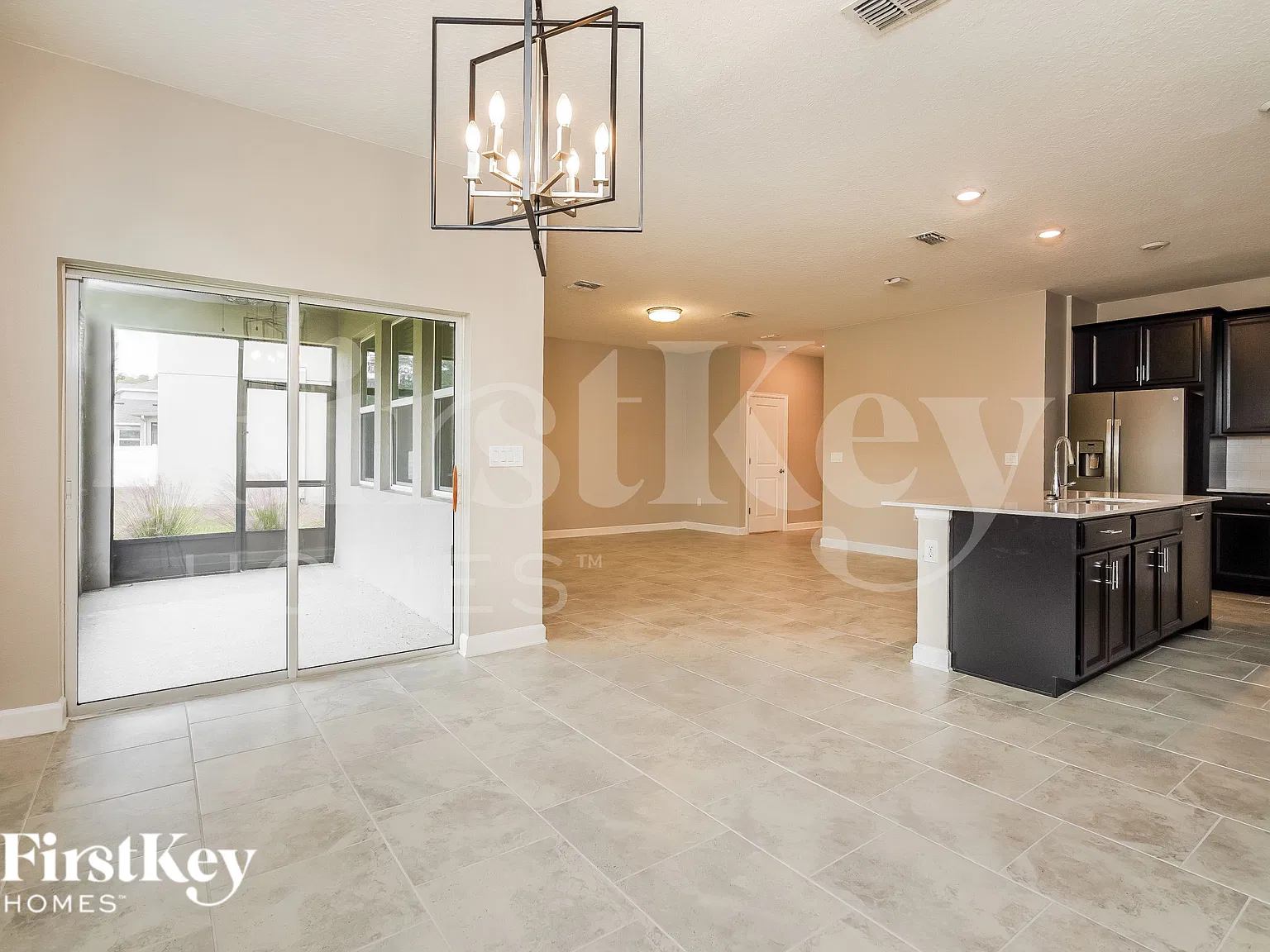4 bed, 2.5 bath, 2349 sqft, $2,790 — Photo 4