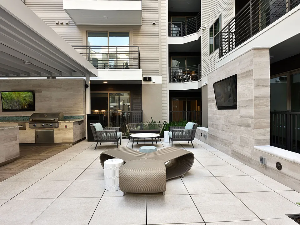 HAUS Memorial Park apartments community photo