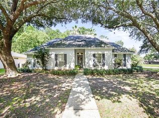 102 Woodcrest Dr, Covington, LA 70433