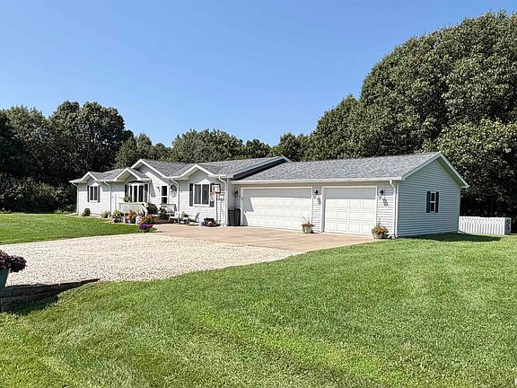 5th image of 221 Ridgewood Ct