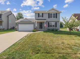 10418 Stonebridge Dr, Johnston, IA 50131