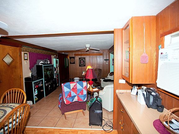 4th image of 1302 Fm 1781