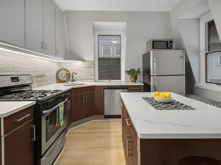 Quarry St. Apartments — Photo 35