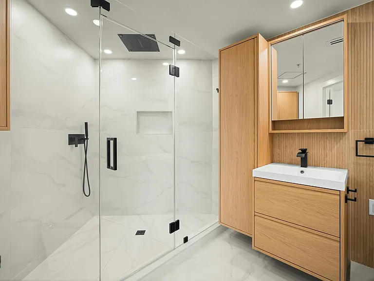54 Rainey St #1201 — Photo 18