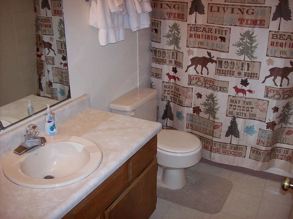 BATHROOOM - 33820 Polar St #3