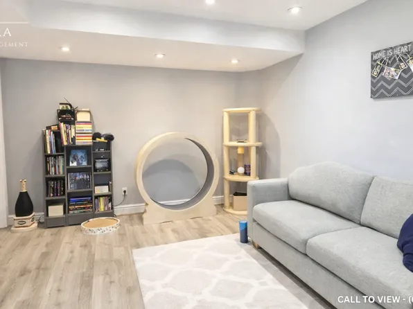 9 Mantz Cres #2, Whitby, ON L1R 0L5