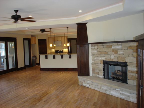 2nd image of 1913 Beechwood Ave
