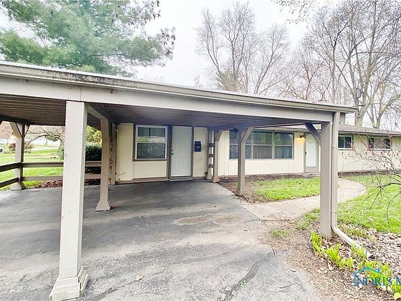 2nd image of 3014 E Lincolnshire Blvd