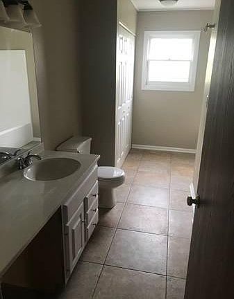 5th image of 1343 Cunat Ct APT 1F
