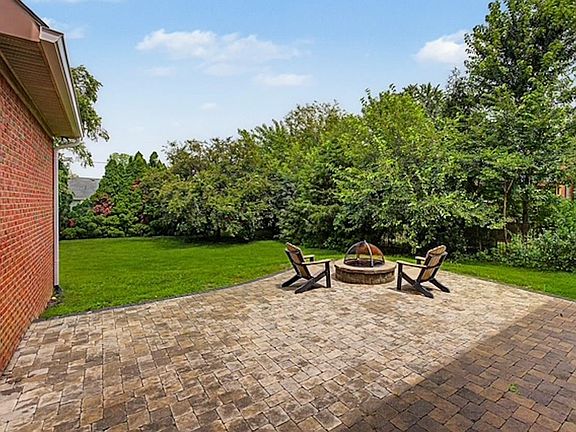 5th image of 925 Wrenwood Dr