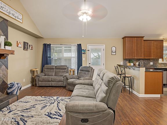 4th image of 1405 S Patout St