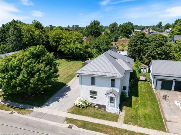 6 Price St, Norfolk County, ON N0E 1M0